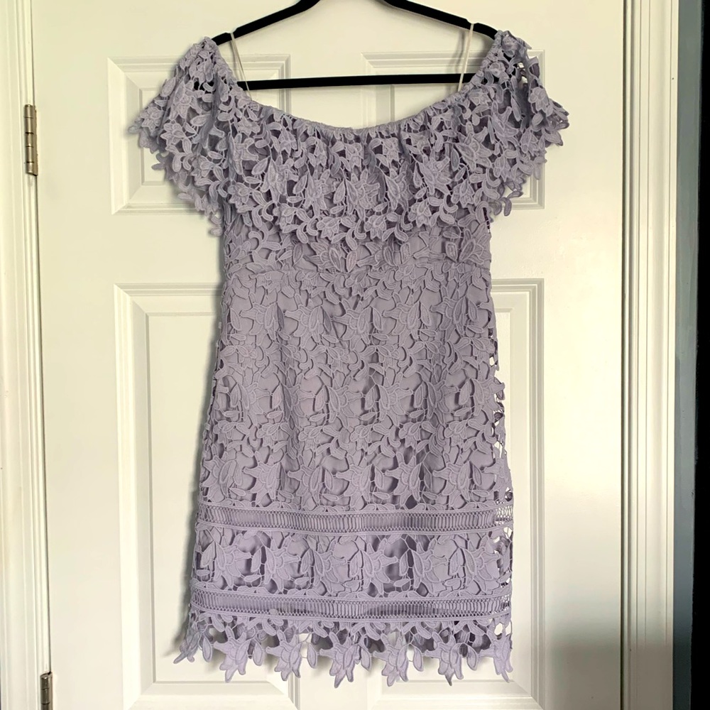 ASTR Off shoulder dress L